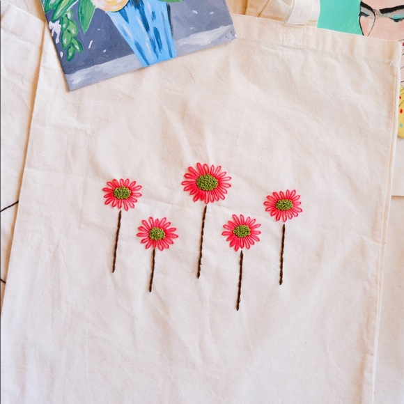 Pink flowers embroidered tote bag, farmer’s market bag, minimalistic tote bag, - Picture 1 of 5